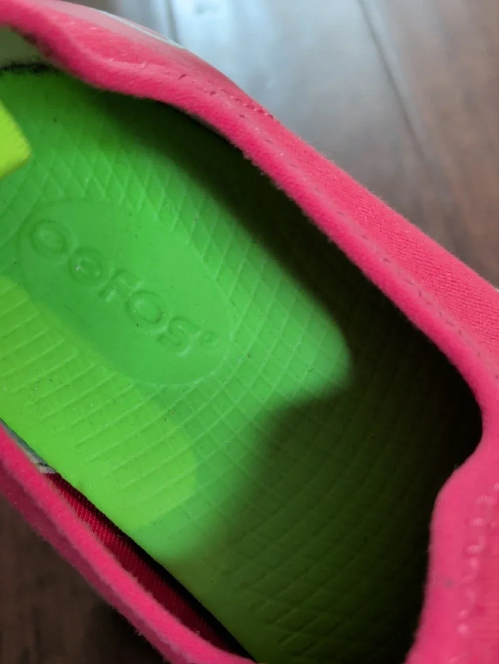 OOFOS Women's Slip-On Sneakers in Bright Pink with White Sole - Picture 14 of 14